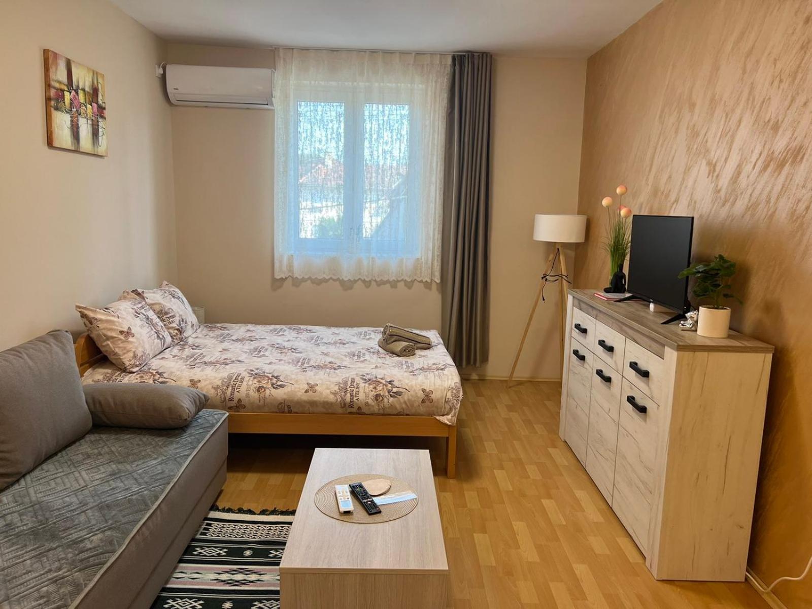 Apartment Sladana I Luna Subotica Eksteriør bilde