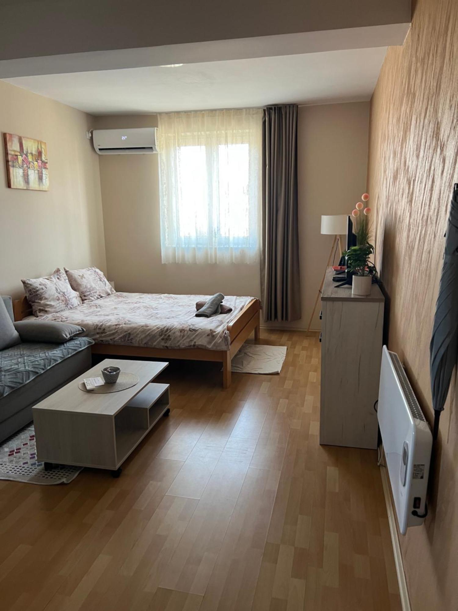 Apartment Sladana I Luna Subotica Eksteriør bilde